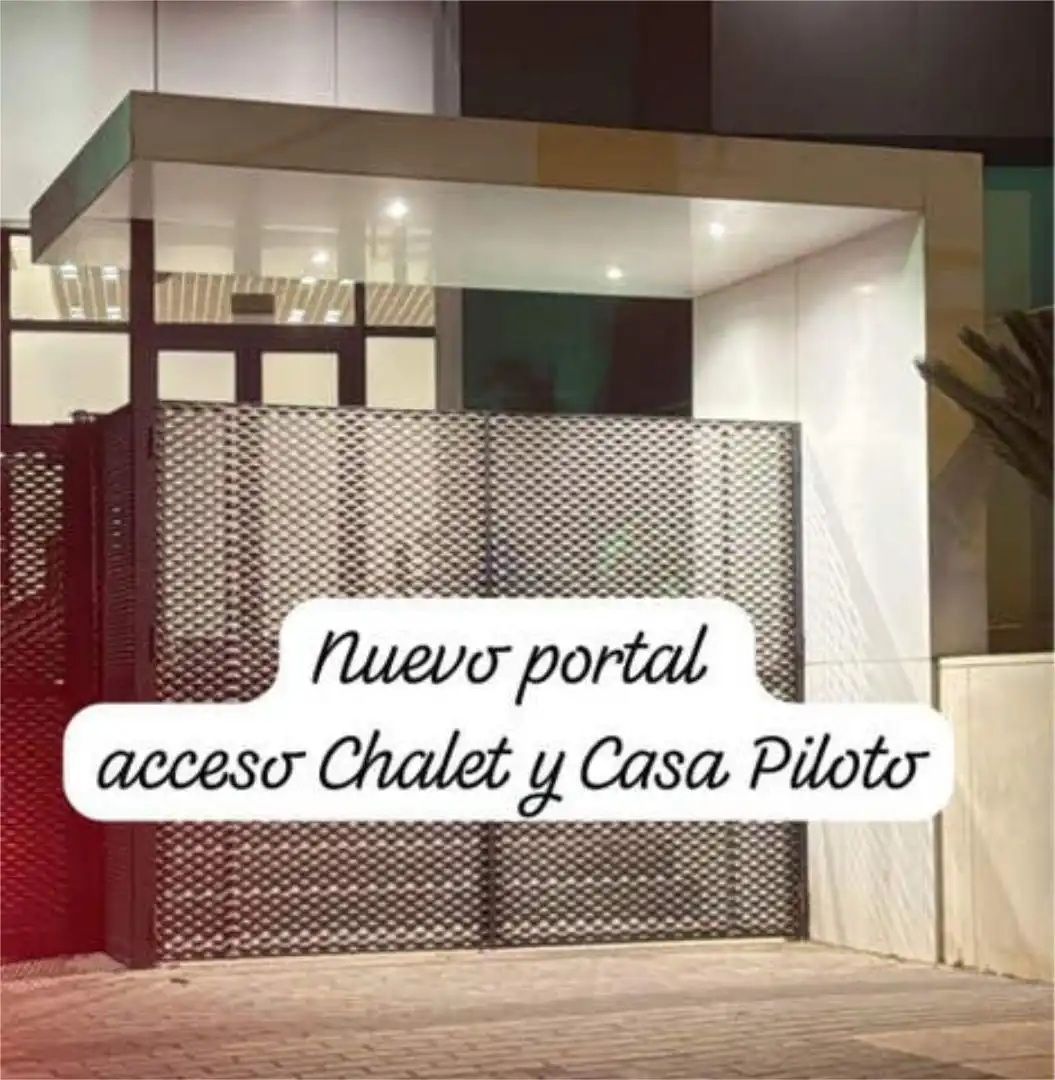 Casa adosada en venda a Era Alta Casa adosada en venda en Murcia amb Jardí privat, Terrassa i Traster
