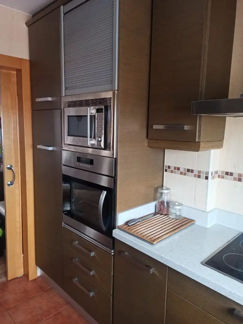 Dúplex de alquiler en Calle Aljibe Vieja, 7a, Cúllar Vega Cocina de Dúplex de alquiler en Cúllar Vega con Aire acondicionado y Terraza