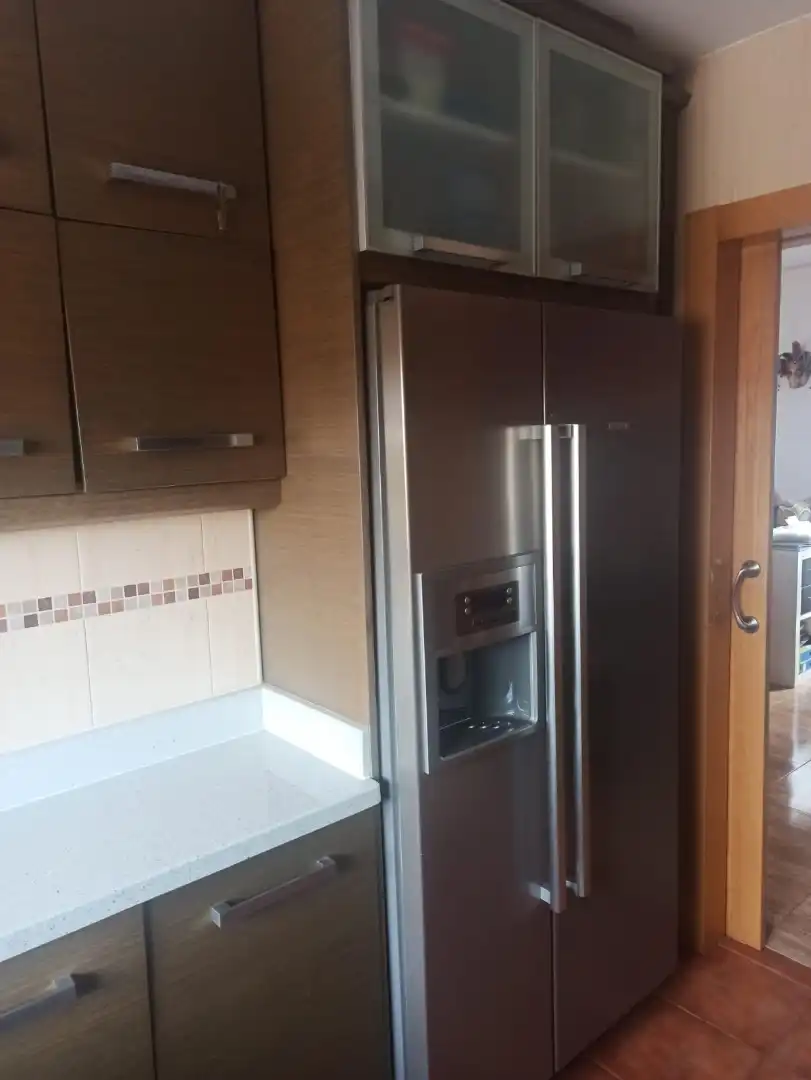 Dúplex de alquiler en Calle Aljibe Vieja, 7a, Cúllar Vega Cocina de Dúplex de alquiler en Cúllar Vega con Aire acondicionado y Terraza