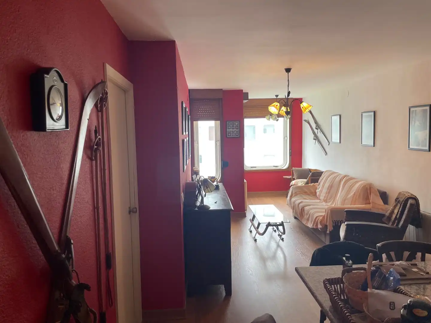 Piso en venta en Lugar Cabeza Manzaned, 1, A Pobra de Trives Sala de estar de Piso en venta en A Pobra de Trives con Calefacción y Amueblado