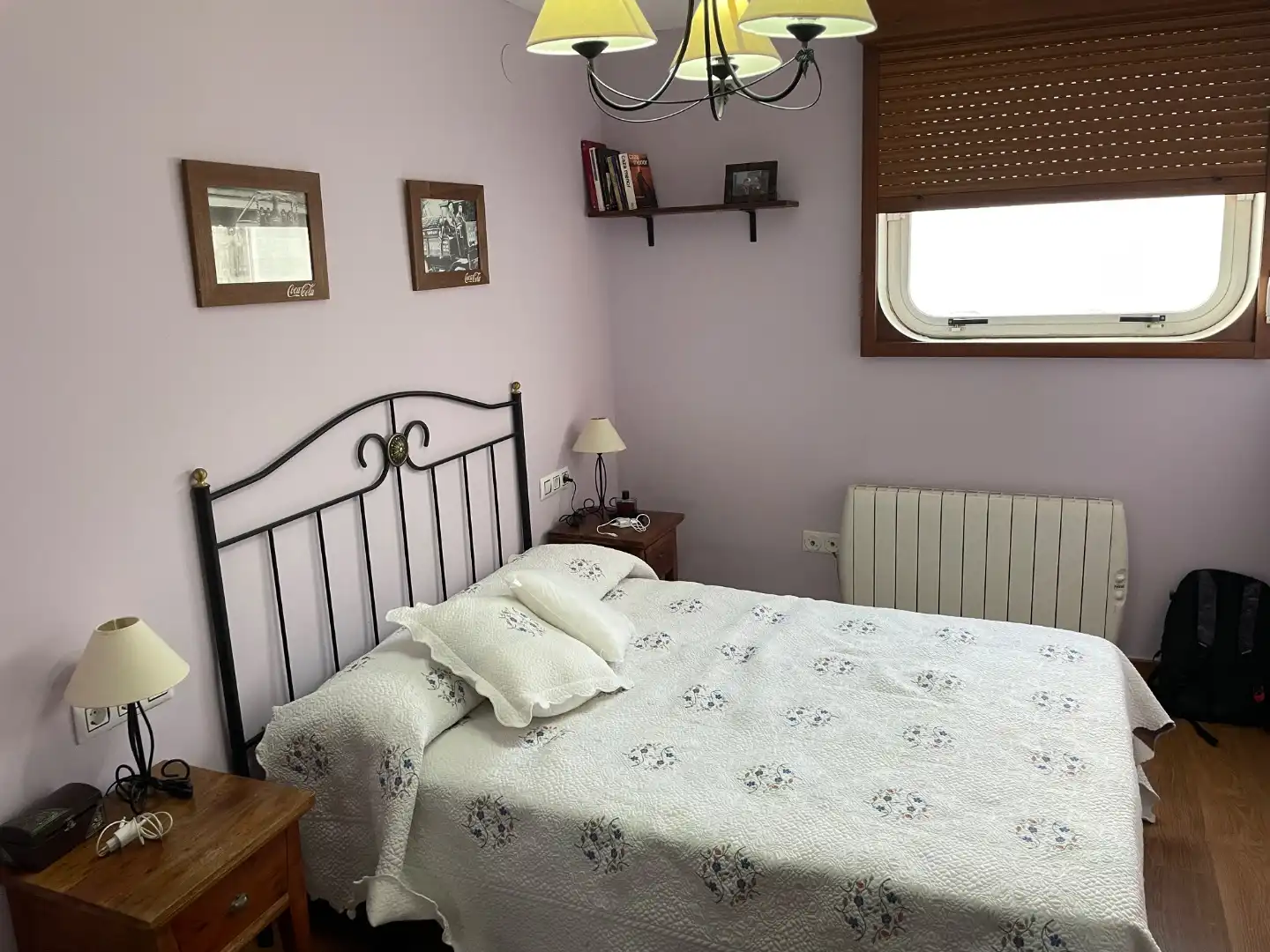 Piso en venta en Lugar Cabeza Manzaned, 1, A Pobra de Trives Habitación de Piso en venta en A Pobra de Trives con Calefacción y Amueblado
