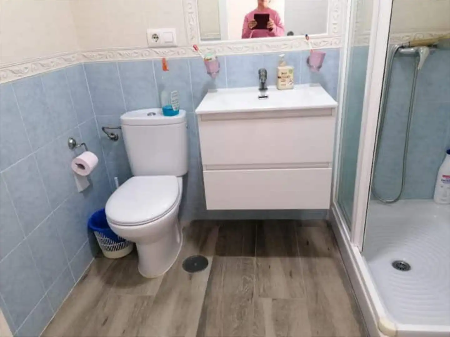 Baño de Piso de alquiler en Cádiz con Amueblado