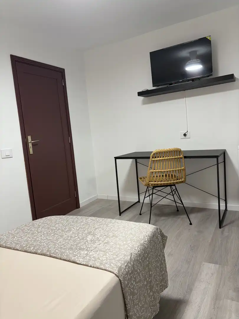 Bedroom of Flat for share in San Cristóbal de la Laguna  with Storage room and Furnished