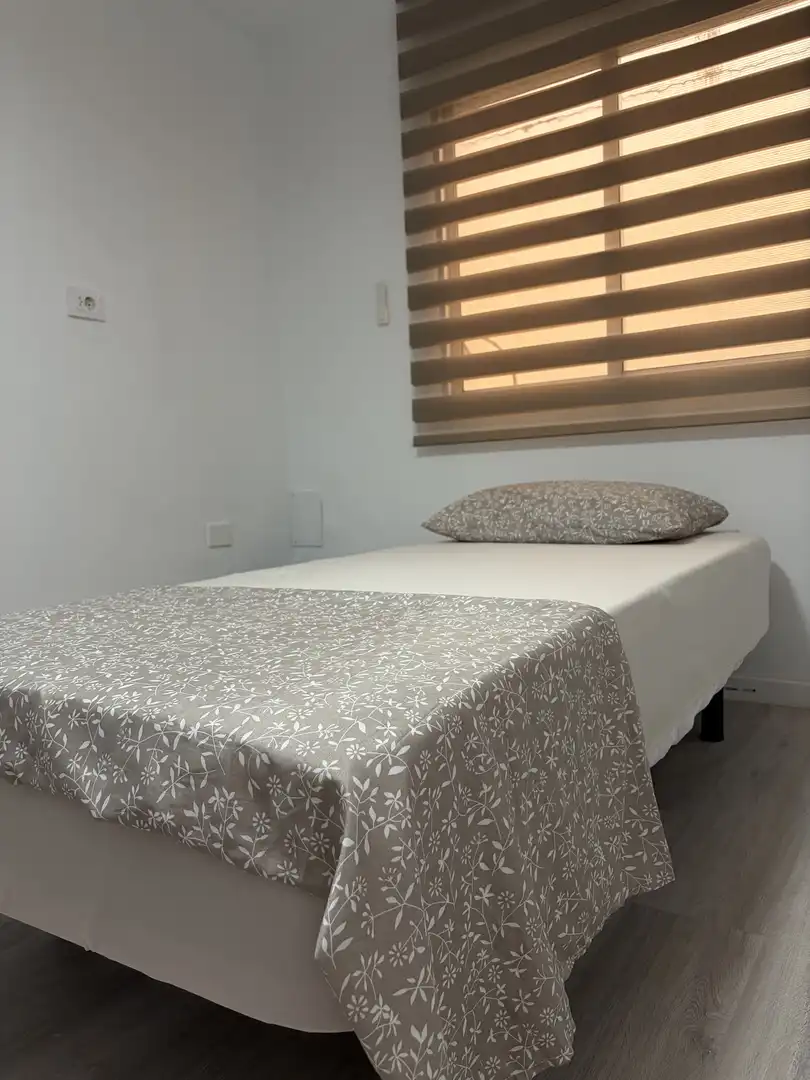 Bedroom of Flat for share in San Cristóbal de la Laguna  with Storage room and Furnished