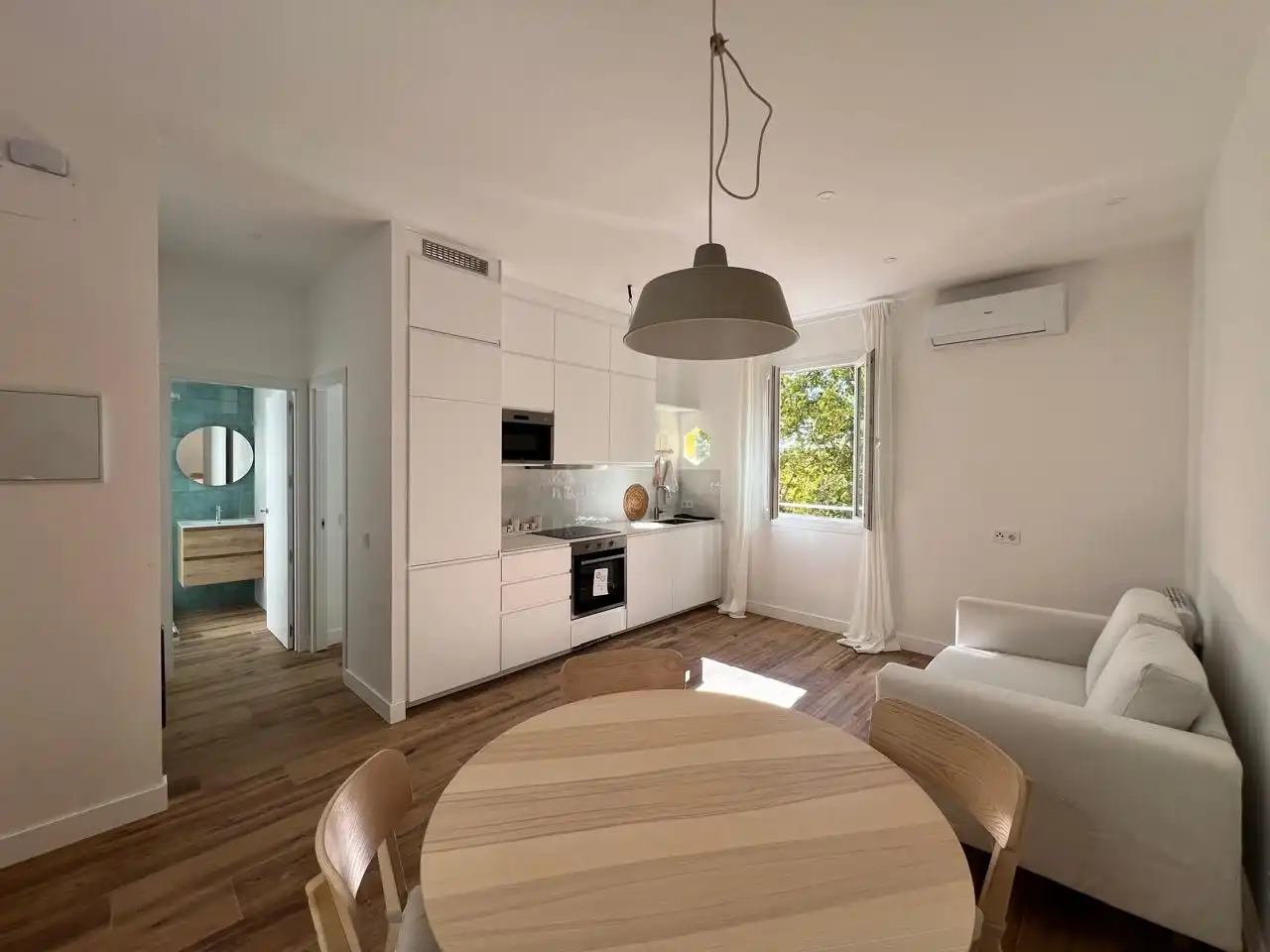 Cocina de Piso de alquiler en Madrid con Aire acondicionado, Parquet y Amueblado