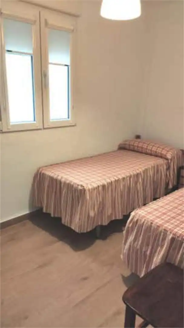 Wohnung zur Miete in Centro - Torre de la Higuera Schlafzimmer von Wohnung zur Miete in Almonte mit Privatgarten, Terrasse und Schwimmbad