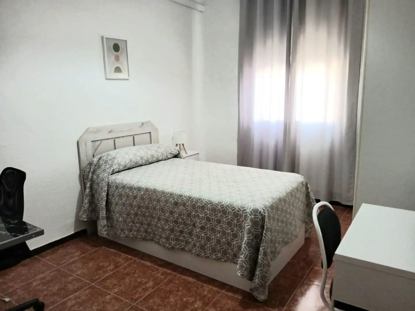 Room in Calle Diego Serrano, 23, Ciudad Jardín - Zoco Room in Calle Diego Serrano, 23, Ciudad Jardín - Zoco