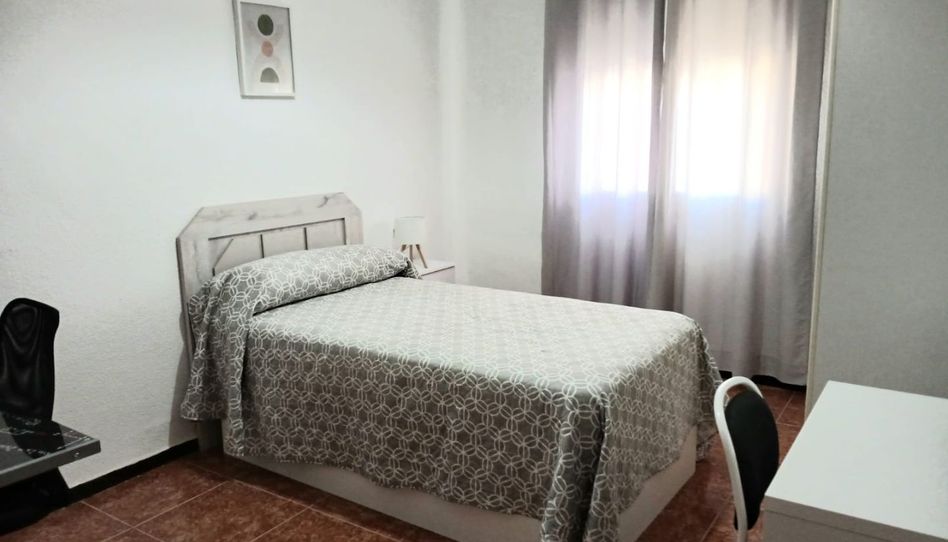Room in Calle Diego Serrano, 23, Ciudad Jardín - Zoco, Córdoba Capital - image 1 Photo 1 of Room in Calle Diego Serrano, 23, Ciudad Jardín - Zoco, Córdoba Capital