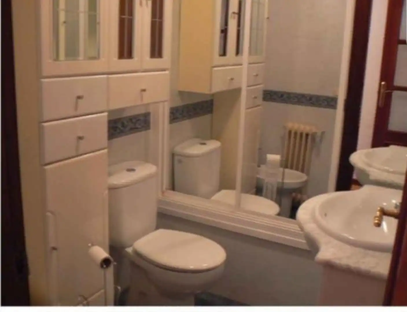 Baño de Piso de alquiler en Zamora Capital  con Calefacción, Parquet y Amueblado