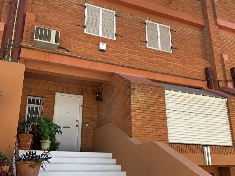 Vista exterior de Casa adosada en venda en Málaga Capital amb Aire condicionat, Terrassa i Balcó