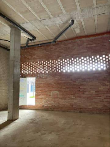 Local comercial en Alquiler en Burlada / Burlata