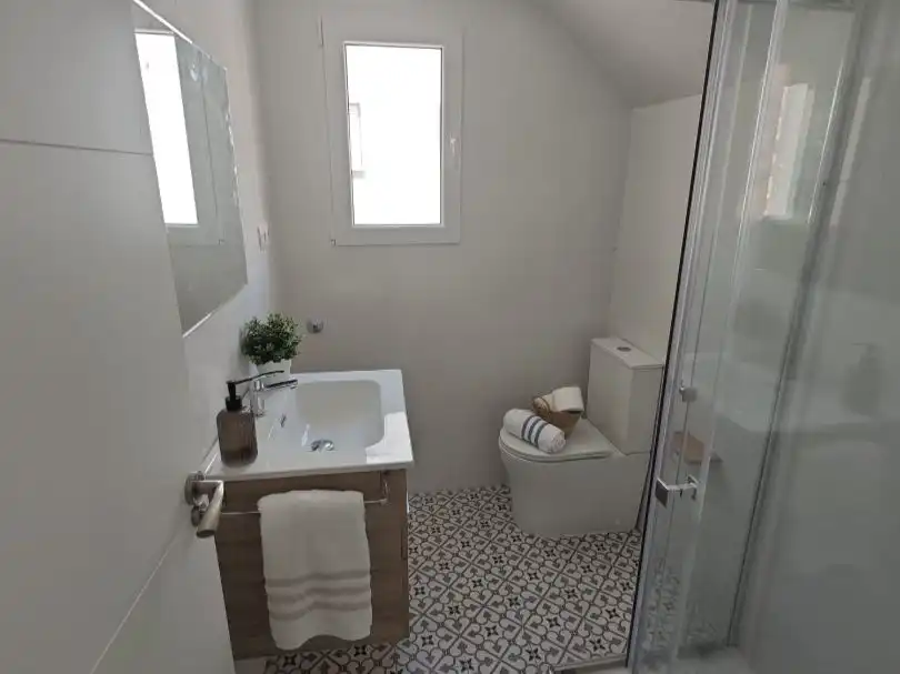 Flat for rent in Carrer de Juan Ramón Jiménez, 1, Ensanche - Parque del Oeste Bathroom of Flat for rent in Castellón de la Plana / Castelló de la Plana with Balcony