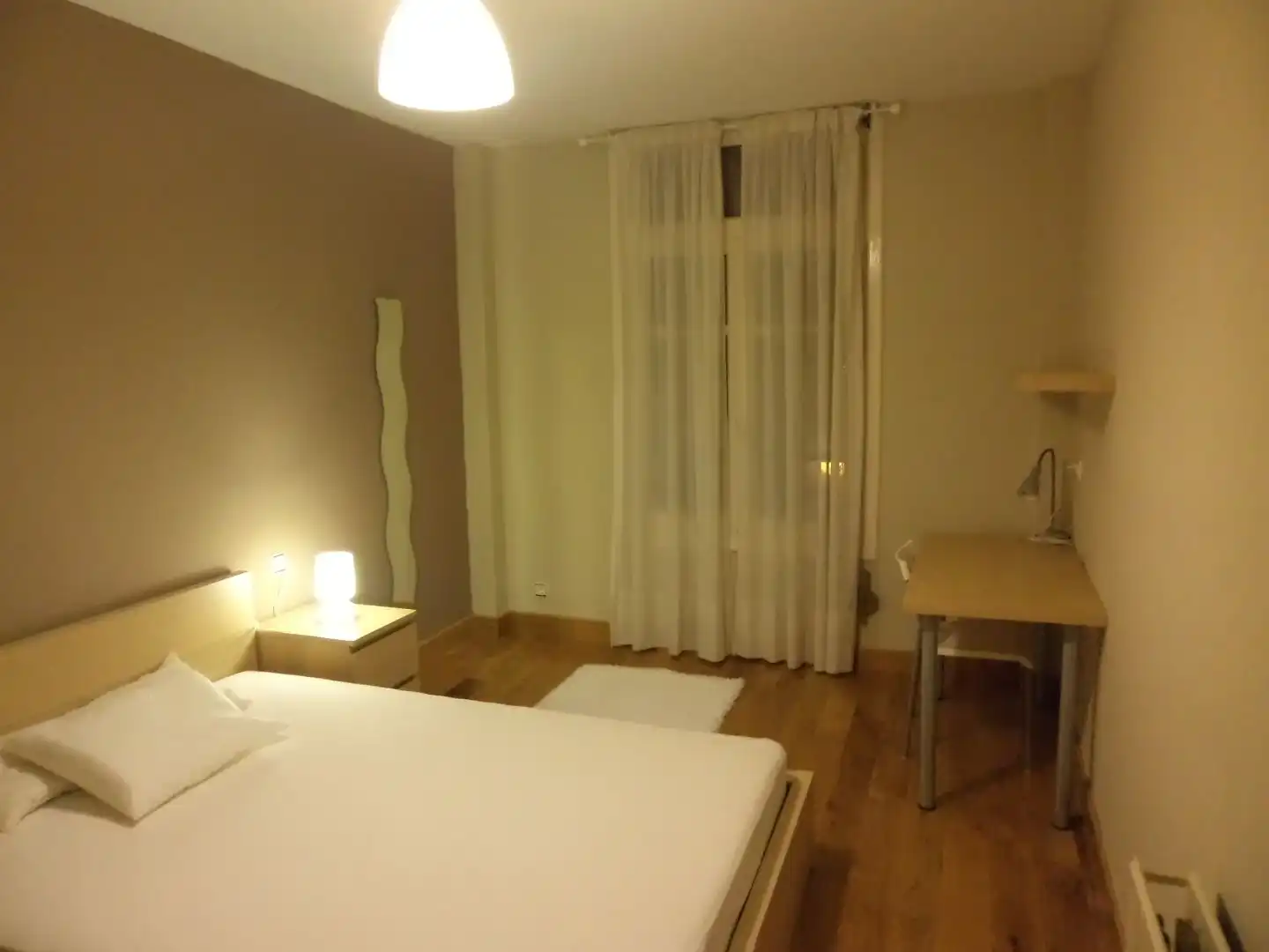 Flat for rent in Secundino Esnaola Kalea, 29, Gros Bedroom of Flat for rent in Donostia - San Sebastián with Heating, Parquet flooring and Storage room