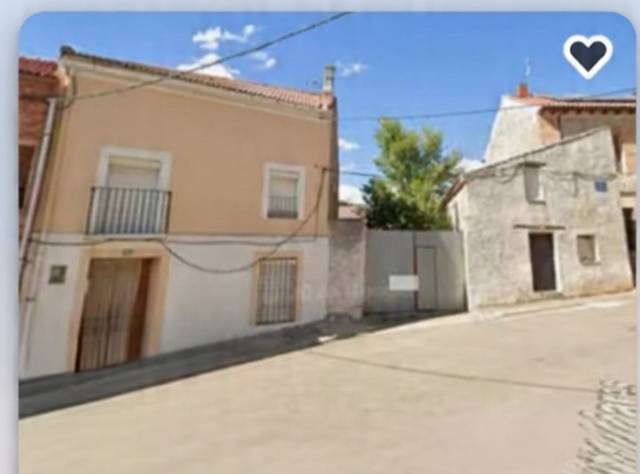 Casa adosada en Venta en Calle Calvo Sotelo, 19 en Villavaquerín