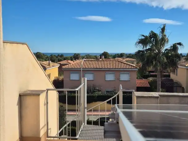 Casa adosada en venda a Carrer de Miquel Martí I Pol, 2, Platja de Mont-roig Casa adosada en venda a Carrer de Miquel Martí I Pol, 2, Platja de Mont-roig