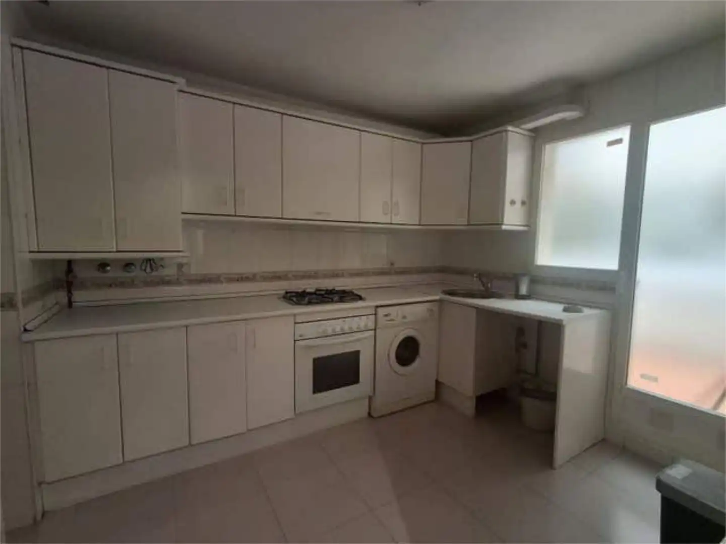 Piso de alquiler en Úbeda Cocina de Piso de alquiler en Úbeda con Amueblado