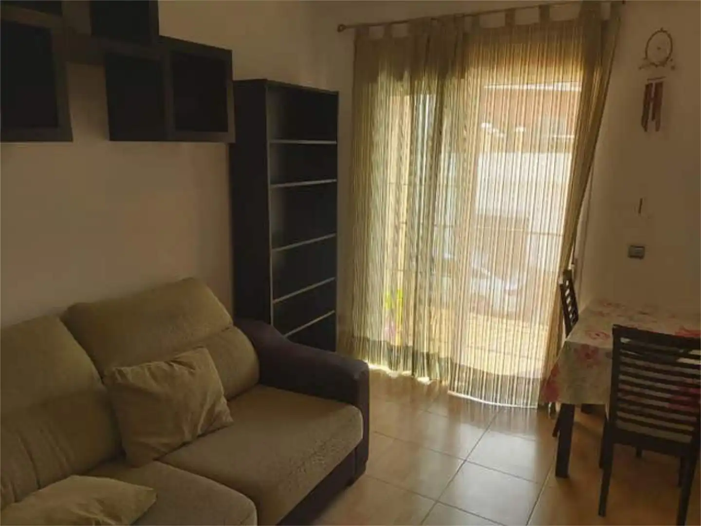 Apartamento de alquiler en Fuente Alegre - El Chaparral - Los Morales Sala de estar de Apartamento de alquiler en Málaga con Calefacción, Terraza y Amueblado