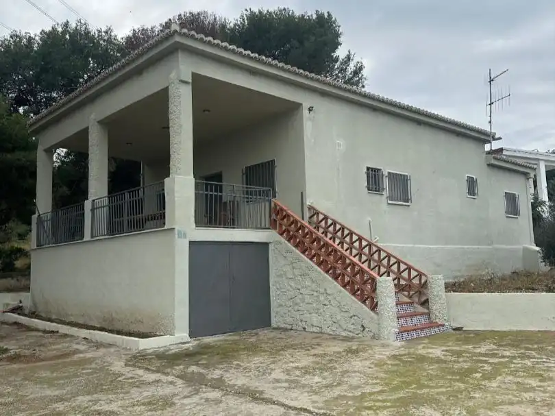 Casa o chalet de alquiler en Camí del Pla del Bou, 44, Sagunto / Sagunt Vista exterior de Casa o chalet de alquiler en Sagunto / Sagunt con Terraza, Piscina y Balcón