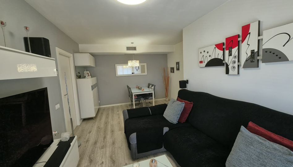 Flat for sale in Carrer de Salvador, 9, Santa Eulàlia, L'Hospitalet de Llobregat - image 1 Photo 1 of Flat for sale in Carrer de Salvador, 9, Santa Eulàlia, L'Hospitalet de Llobregat