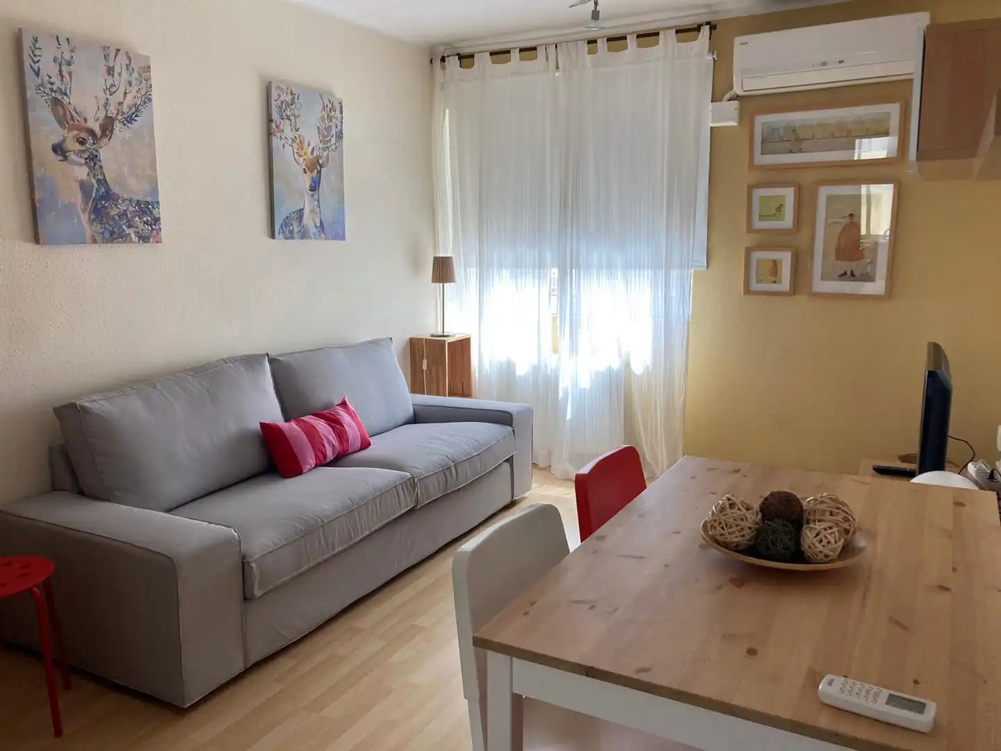 Flat for sale in Carrer de Vayreda, 18, Montbau Living room of Flat for sale in Barcelona with Air Conditioner, Heating and Parquet flooring