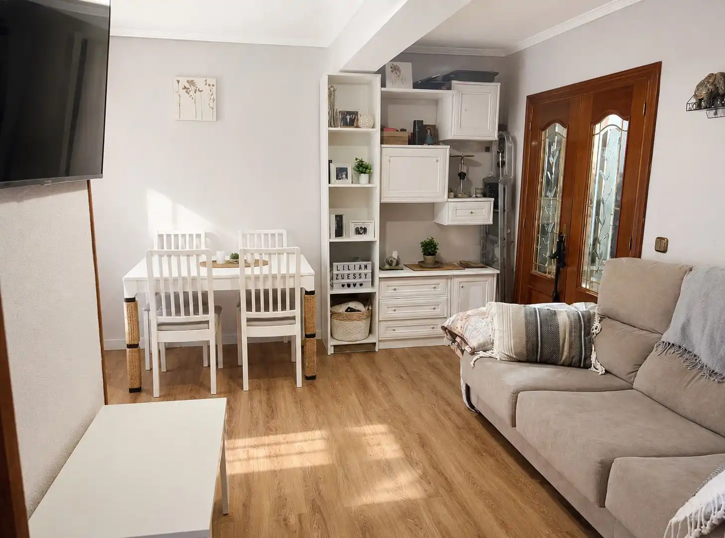 Piso en venta en Calle San Froilán, 4, Almendrales Sala de estar de Piso en venta en Madrid con Aire acondicionado, Amueblado y Horno
