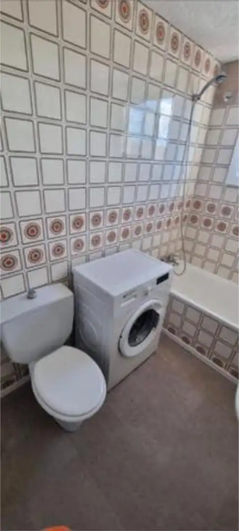 Apartamento de alquiler en Moxó - Sant Mori Baño de Apartamento de alquiler en Empuriabrava con Amueblado y Se aceptan mascotas