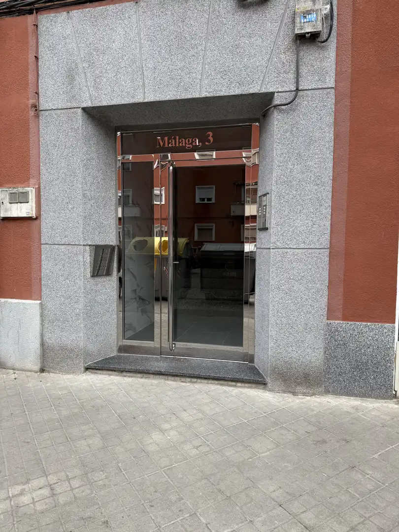 Pis en venda a Calle Málaga, 3, Delicias Vista exterior de Pis en venda en Valladolid amb Calefacció i Moblat