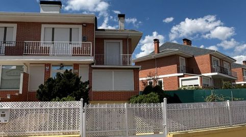 Houses for sale in Avenida Prado Valdelagua, 51, Santa Marta de Tormes, Salamanca - image 2 Photo 2 of Houses for sale in Avenida Prado Valdelagua, 51, Santa Marta de Tormes, Salamanca