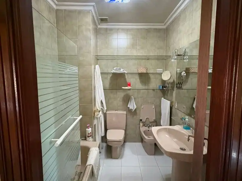 Casa o xalet en venda a Avenida Prado Valdelagua, 51, Santa Marta de Tormes Bany de Casa o xalet en venda en Santa Marta de Tormes amb Terrassa i Balcó