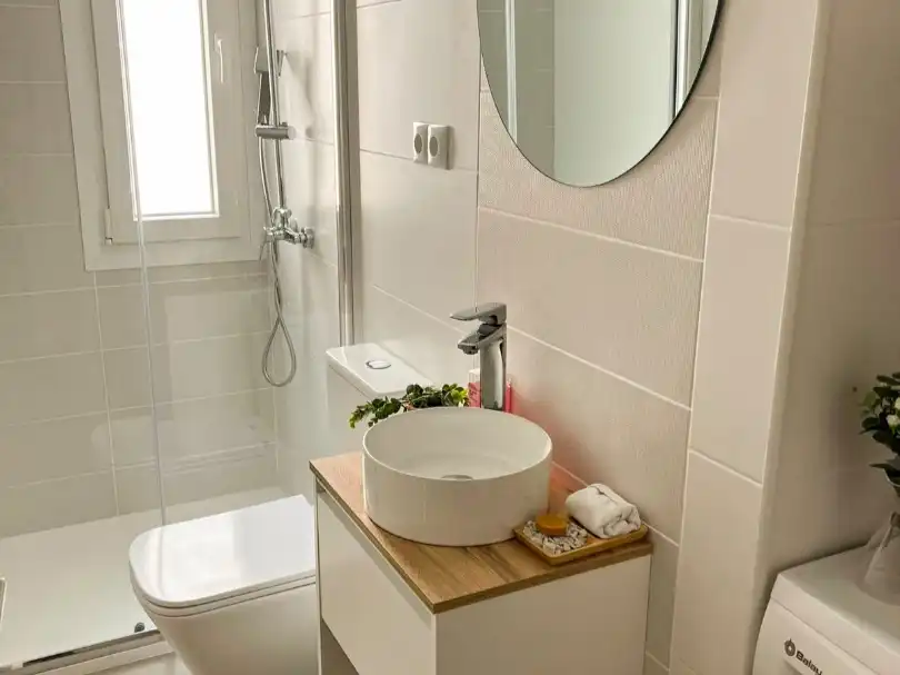 Badezimmer von Wohnung zum Verkauf in  Madrid Capital mit Terrasse