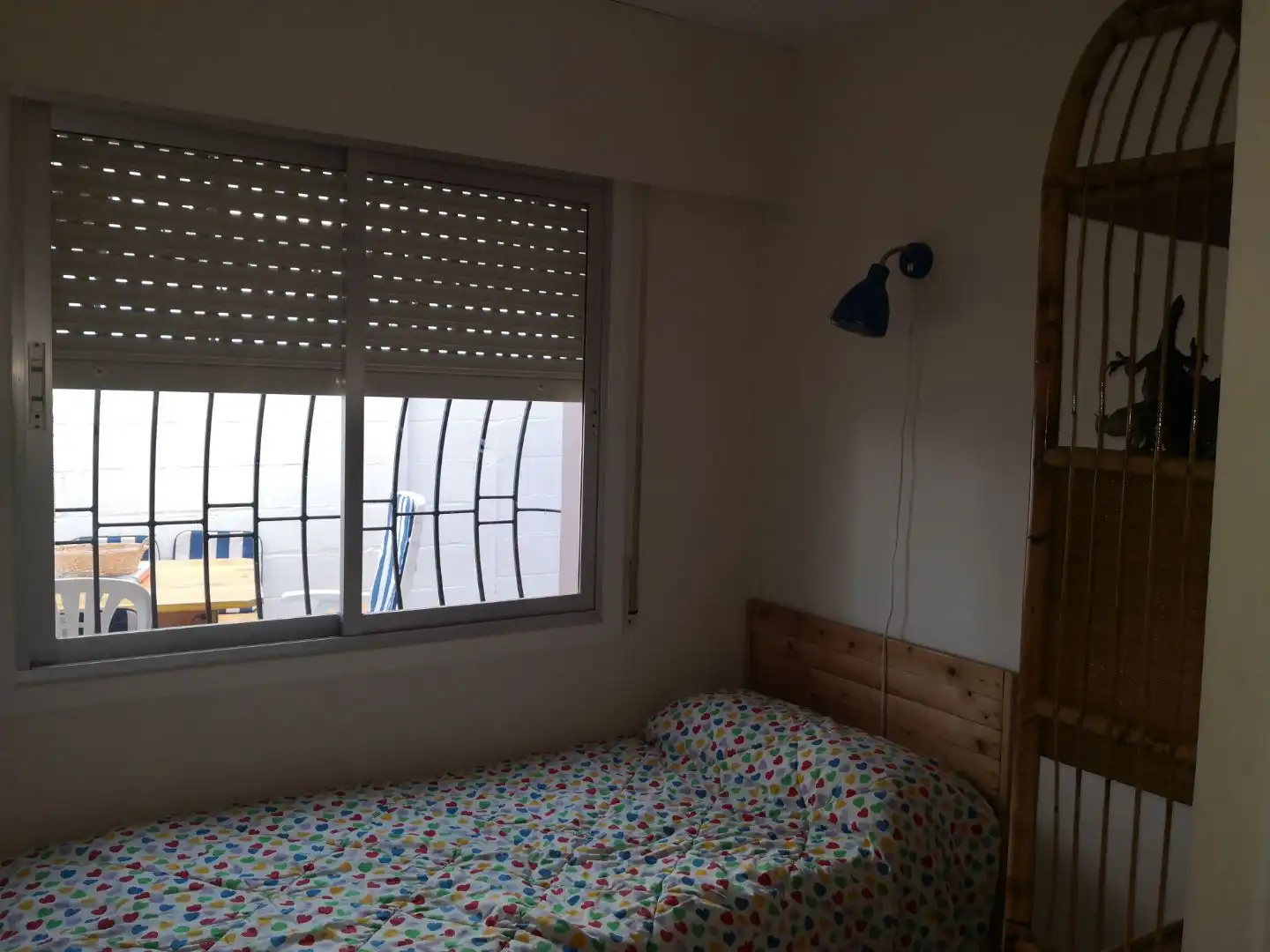 Schlafzimmer von Wohnung zur Miete in Miño mit Terrasse, Möbliert und Ofen