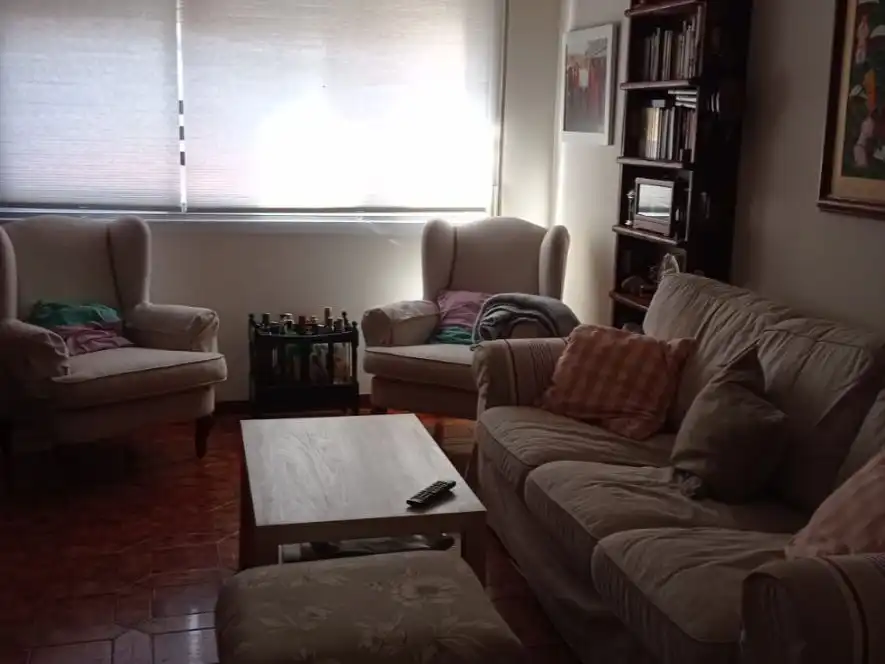 Wohnzimmer von Wohnung zur Miete in Miño mit Terrasse, Möbliert und Ofen