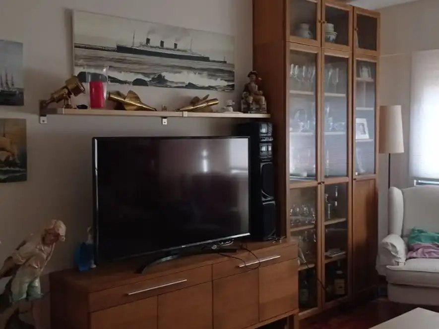 Wohnzimmer von Wohnung zur Miete in Miño mit Terrasse, Möbliert und Ofen