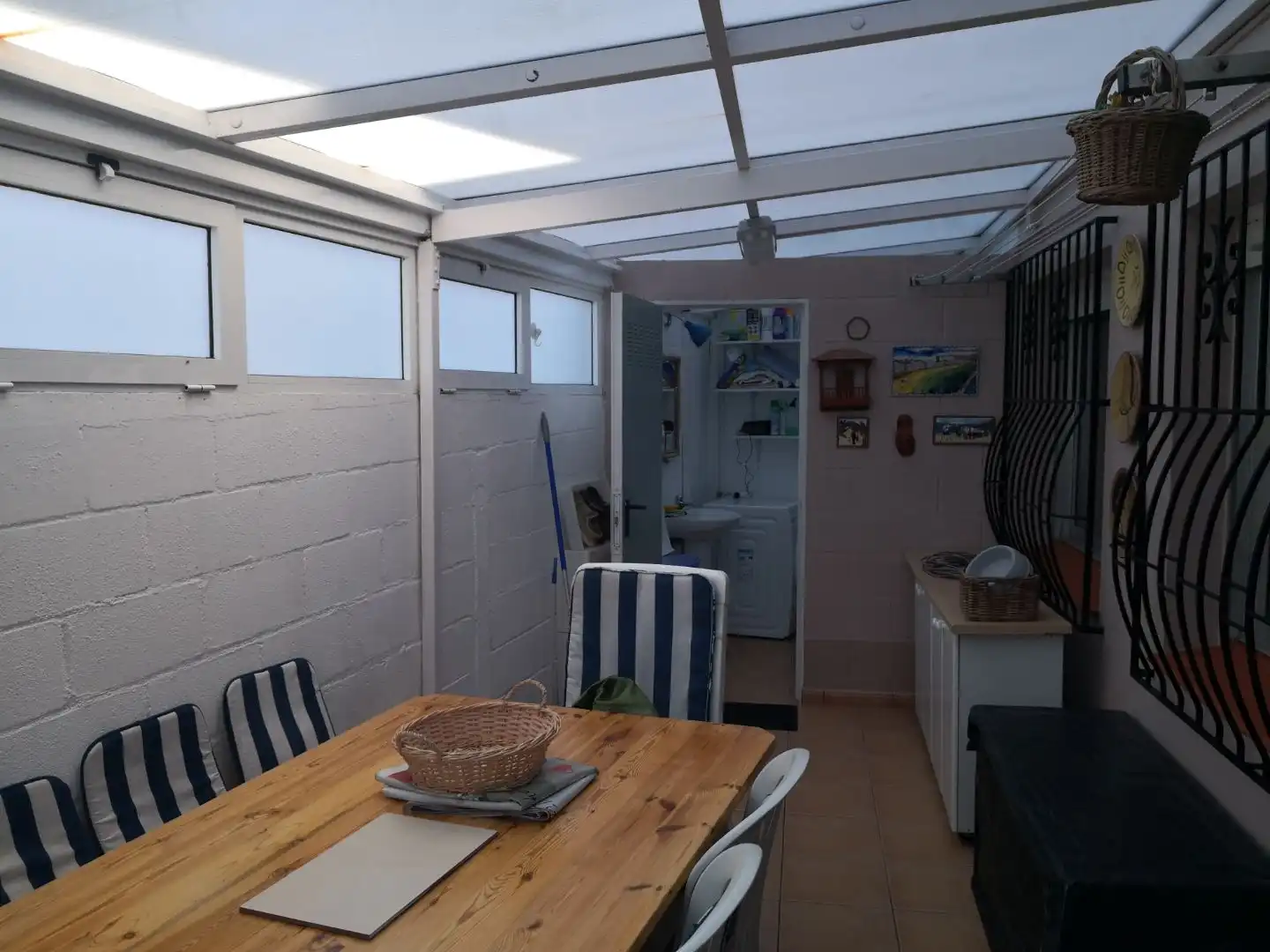 Wohnung zur Miete in Miño mit Terrasse, Möbliert und Ofen
