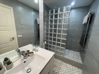 Bany de Pis en venda en  Madrid Capital amb Terrassa i Piscina