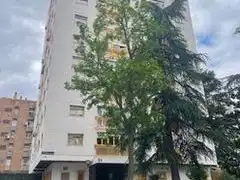 Vista exterior de Pis en venda en  Madrid Capital amb Terrassa i Piscina