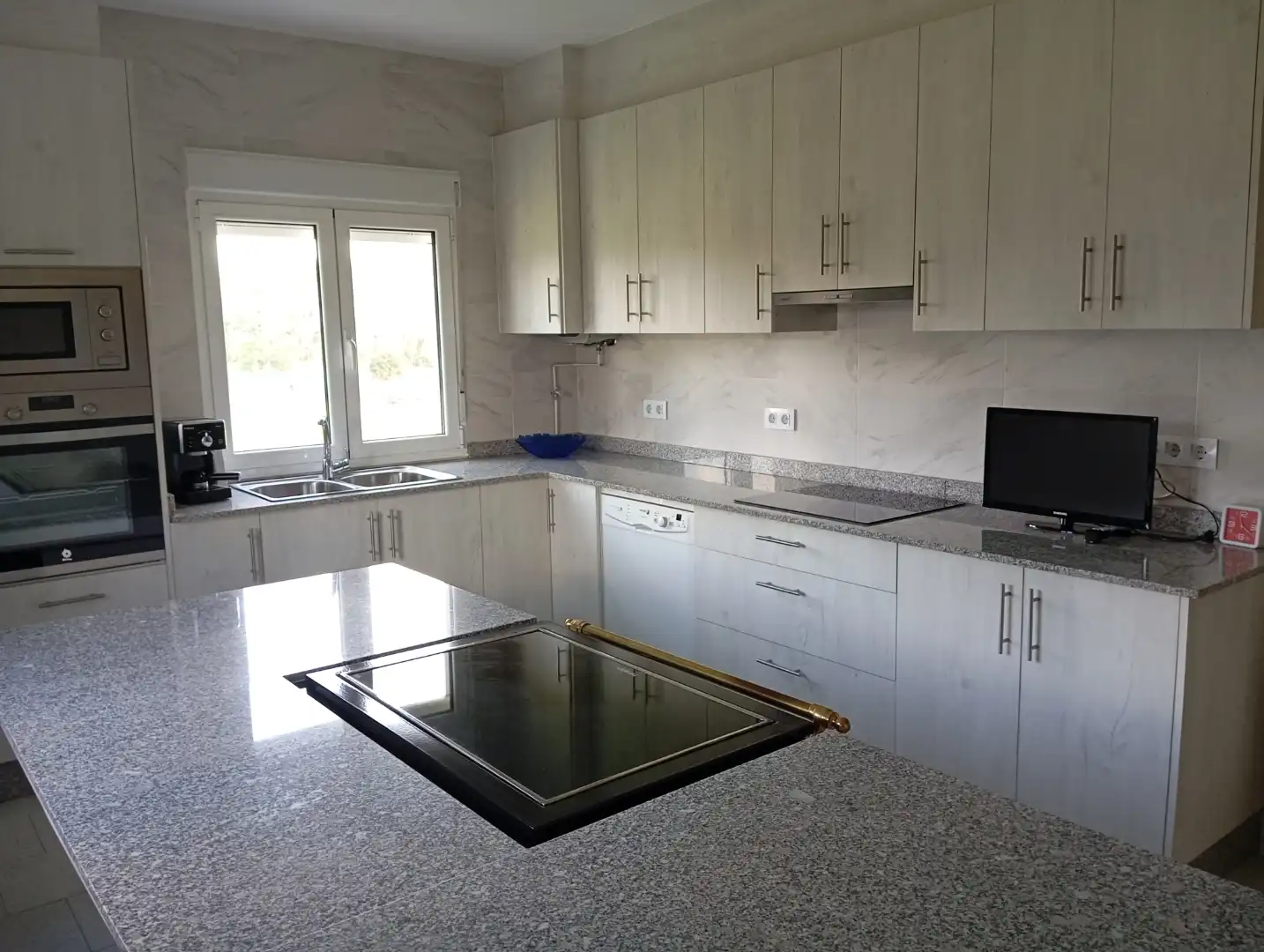 Cocina de Casa o chalet en venta en Lugo con Calefacción, Jardín privado y Terraza