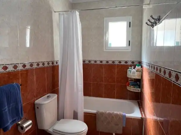 Detached homes for sale in Calle Canarias, 12, Monte y Mar Bathroom of Detached homes for sale in Santa Pola with Air Conditioner, Terrace and Balcony