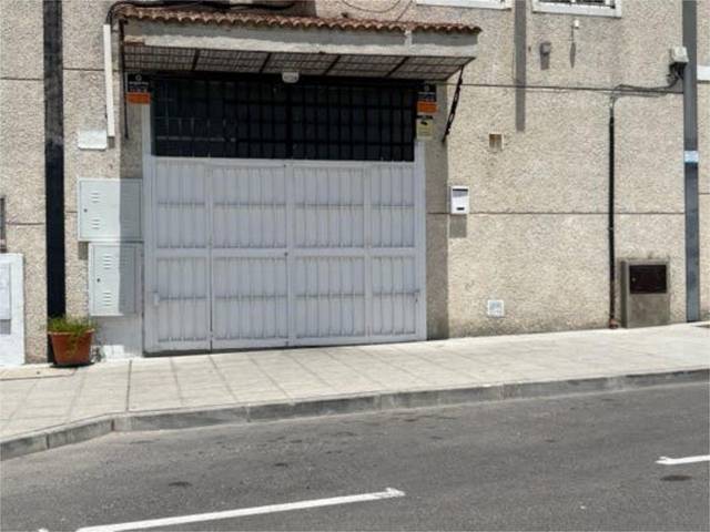 Nave industrial en Alquiler en Picadueñas