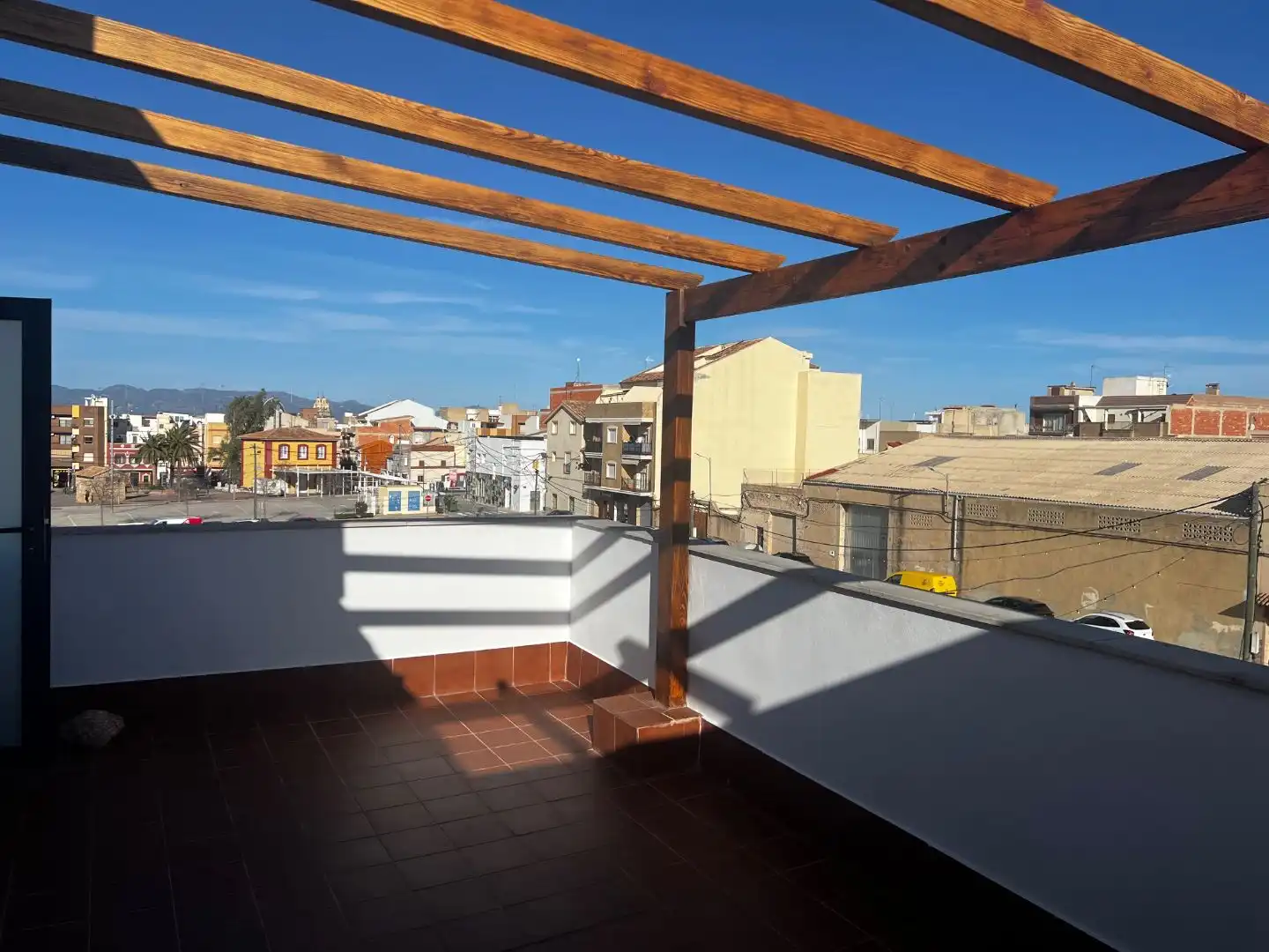 Casa adosada de alquiler en Carrer Dos de Maig, 6, Riba-roja de Túria Terraza de Casa adosada de alquiler en Riba-roja de Túria con Calefacción, Terraza y Balcón