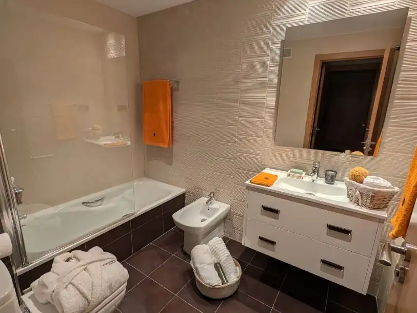 Wohnung zum Verkauf in Calle de Álava, 76, Roces Badezimmer von Wohnung zum Verkauf in Gijón