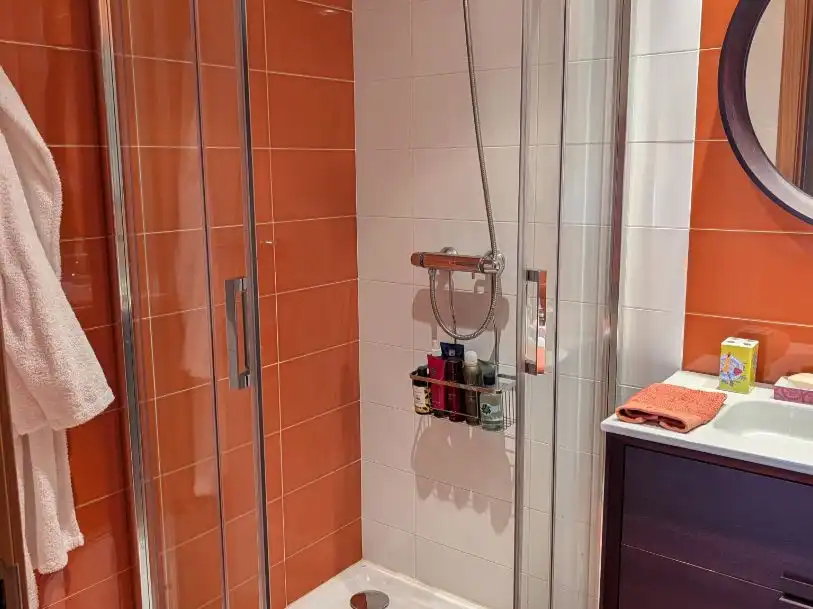 Wohnung zum Verkauf in Calle de Álava, 76, Roces Badezimmer von Wohnung zum Verkauf in Gijón