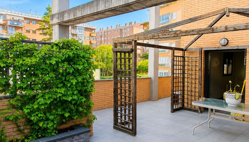 Flat for rent in Calle de José Silva, 22, Colina, Madrid Capital - image 1 Photo 1 of Flat for rent in Calle de José Silva, 22, Colina, Madrid Capital