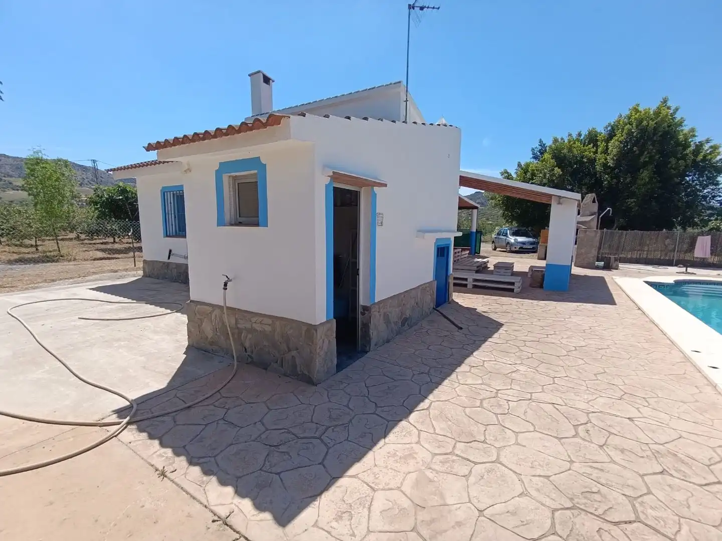 Finca rústica en venda a Barriada Los Caballos, 1, Álora Vista exterior de Finca rústica en venda en Álora amb Terrassa i Piscina