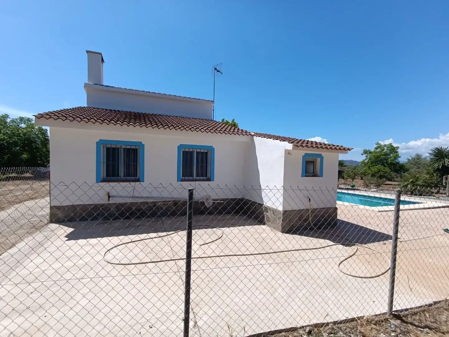 Finca rústica en venda a Barriada Los Caballos, 1, Álora Vista exterior de Finca rústica en venda en Álora amb Terrassa i Piscina