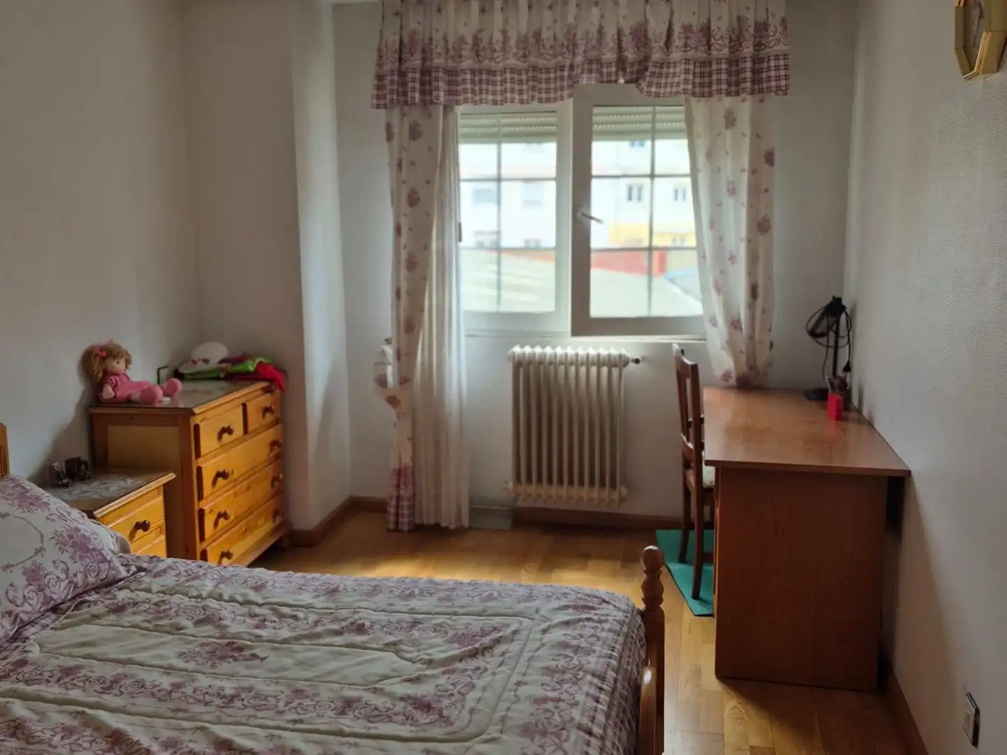 Flat for sale in Avenida del Párroco Pablo Díez, 102, Trobajo del Camino Bedroom of Flat for sale in San Andrés del Rabanedo with Heating, Private garden and Parquet flooring