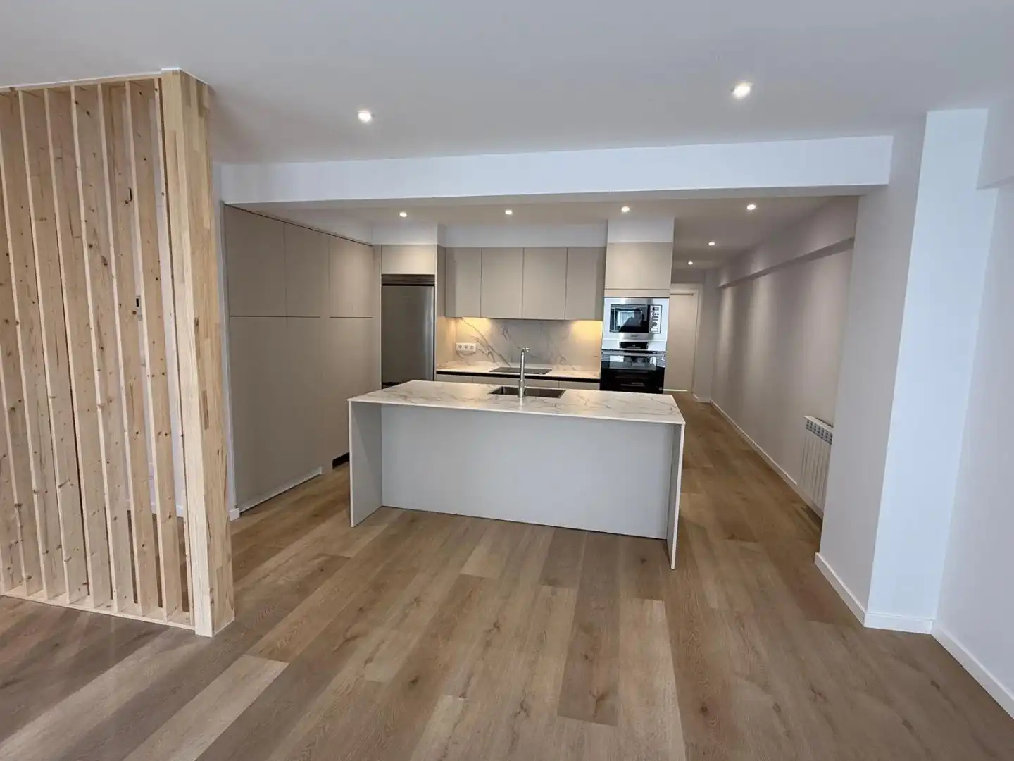 Piso en venta en Rúa Padre Don Rúa, 1, Plaza España - Corte Inglés Cocina de Piso en venta en Vigo con Terraza y Balcón