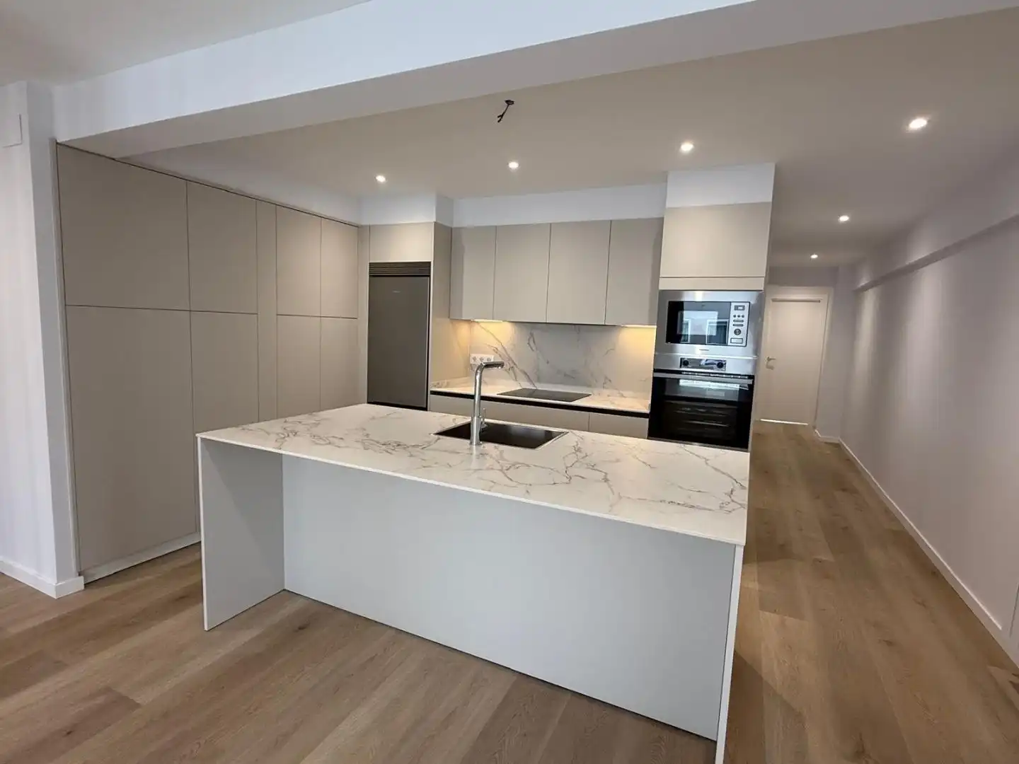 Piso en venta en Rúa Padre Don Rúa, 1, Plaza España - Corte Inglés Cocina de Piso en venta en Vigo con Terraza y Balcón