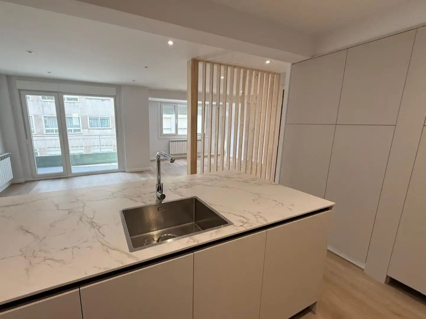 Piso en venta en Rúa Padre Don Rúa, 1, Plaza España - Corte Inglés Cocina de Piso en venta en Vigo con Terraza y Balcón