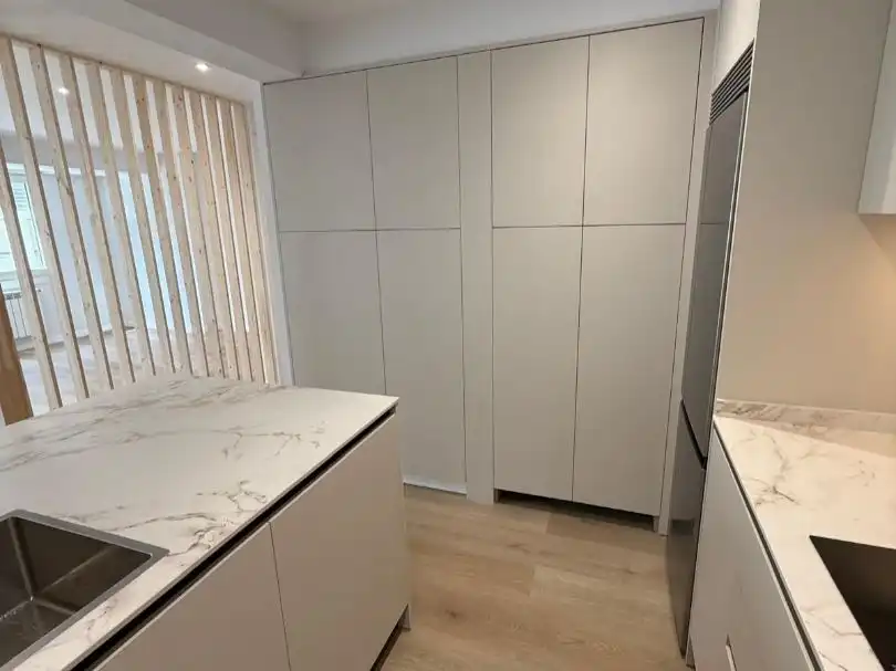 Piso en venta en Rúa Padre Don Rúa, 1, Plaza España - Corte Inglés Cocina de Piso en venta en Vigo con Terraza y Balcón